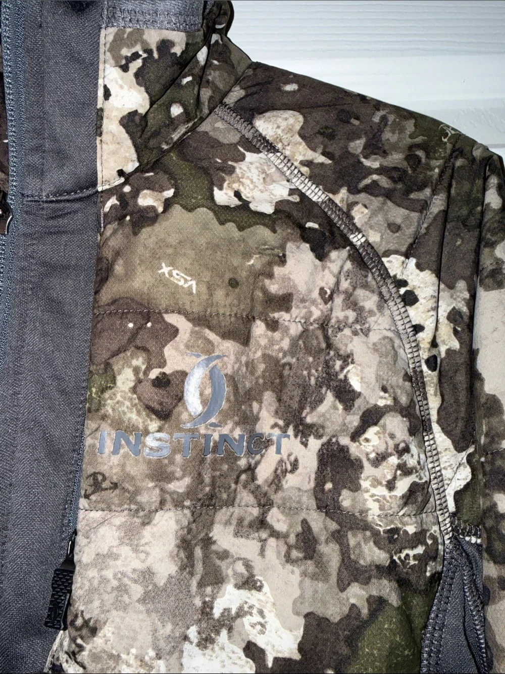 Cabelas Instinct Lightweight Camo Jacket